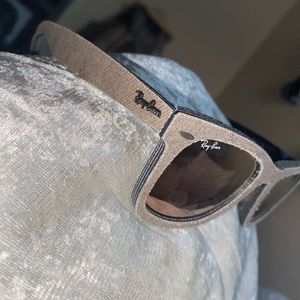 Ray-Ban Wayfarer Sunglasses